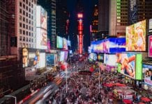 Samsung a instalat noi ecrane LED în Times Square din New York