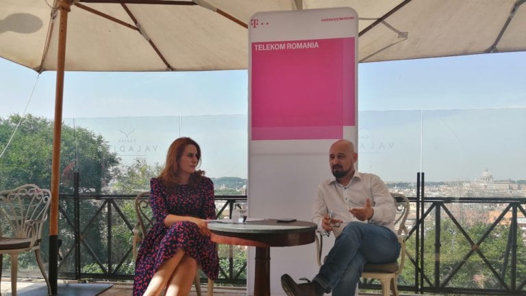 Telekom România vrea să renunţe treptat la telefonia fixă şi doreşte o creştere puternică pe segmentul de telefonie mobilă