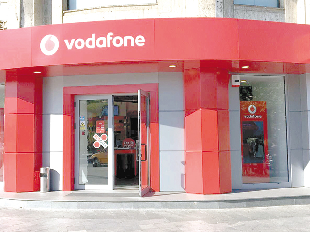 Ordinul Protecţiei Consumatorilor prin care Vodafone nu avea voie să scumpească abonamentele pentru 2,3 milioane de clienţi, suspendat de Curtea de Apel Bucureşti