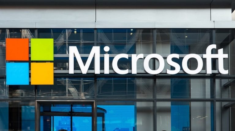 Microsoft investeşte un miliard de dolari într-un proiect de inteligenţă artificială