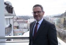 La BT se poate retrage contactless bani de la bancomat cu telefonul