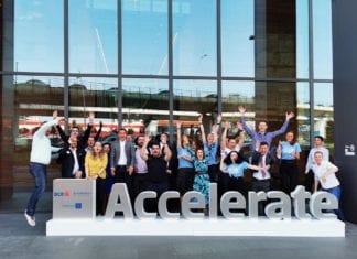 BCR încurajează antreprenorii din mediul tehnologic prin Acceleratorul InnovX