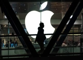 Apple vrea să cumpere divizia 5G a Intel cu 1 miliard de dolari