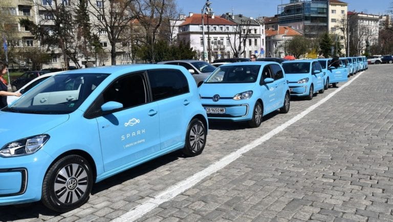 Spark, un nou serviciu de car-sharing intră pe piața din România. Oferă exclusiv maşini electrice