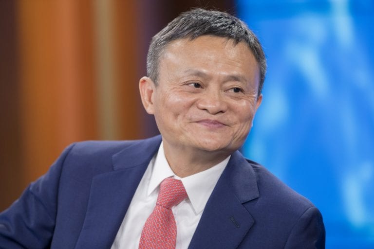 Cum dă peste cap industria bancară fondatorul Alibaba Jack Ma: A construit un gigant online care dă credite în trei minute şi care a acordat până acum 290 miliarde dolari pentru 16 milioane de companii mici