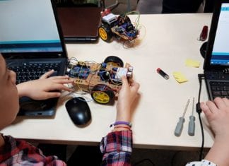 Copiii pasionaţi de tehnologie se pot înscrie gratuit la Atelierele CoderDojo București
