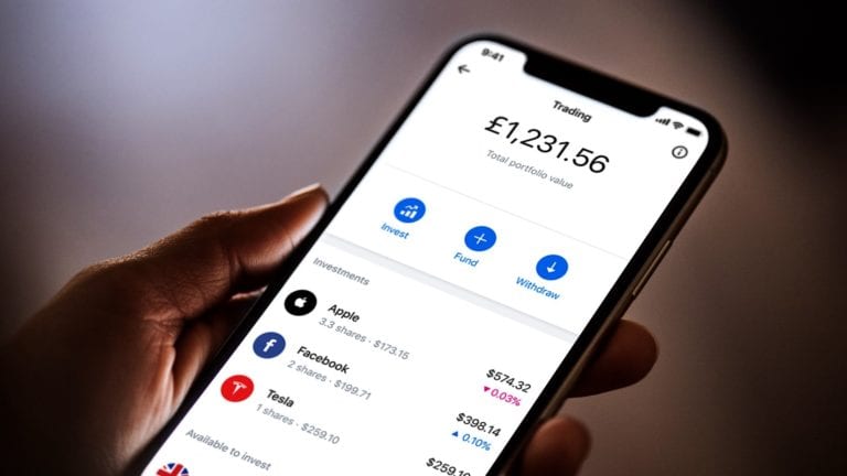 Serviciu de tranzacționare de acțiuni fără comisioane pentru utilizatorii Metal de la Revolut