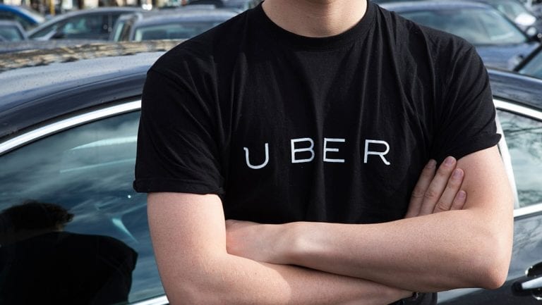 Uber: Niciun şofer nu a obţinut certificarea pentru maşină. Aşteptăm săptămâna aceasta să apară normele de aplicare a legii