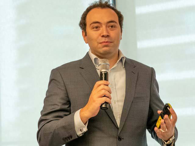 El Beltagy, Vodafone / UPC: Angajaţii din întreg lanţul de retail Vodafone şi UPC vor întreba de acum clienţii dacă folosesc şi serviciile celeilalte companii