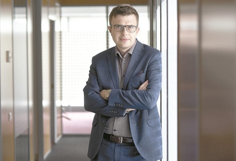 Adam Wolszczak, şeful Asseco SEE România: Companiile cer tot mai mult soluţii de automatizare, pentru a-şi optimiza costurile. Orientarea către export a pieţei de soft din România a dus la o creştere a salariilor şi la îngreunarea livrării de soluţii pentru clienţii locali