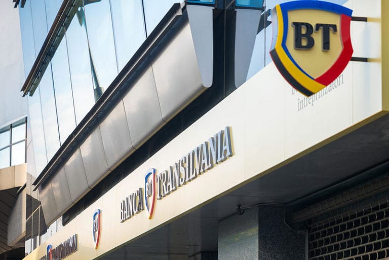 Banca Transilvania: Antreprenorii pot deschide şi alimenta online contul de capital social