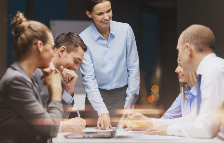 Liderii companiilor se aşteaptă ca automatizarea să dezvolte forţa de muncă cu 27% în următorii trei ani