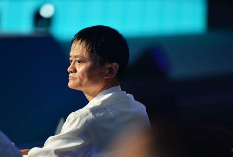 Sfârşitul unei ere: Co-fondatorul Alibaba, Jack Ma- unul dintre cei mai bogaţi oameni din lume, se retrage de la conducerea gigantului comerţului electronic