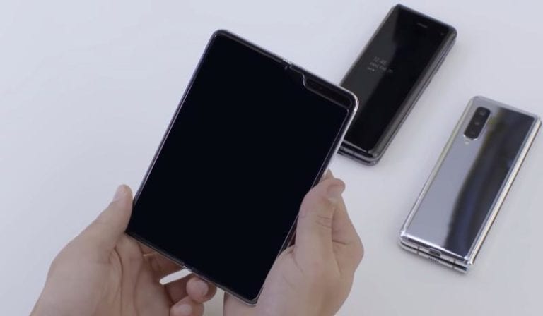 Samsung va lansa din nou telefonul pliabil Galaxy Fold pe 6 septembrie, scrie presa din Coreea de Sud. Gadget-ul de 2.000 de euro ar putea fi prezentat și la târgul IFA Berlin