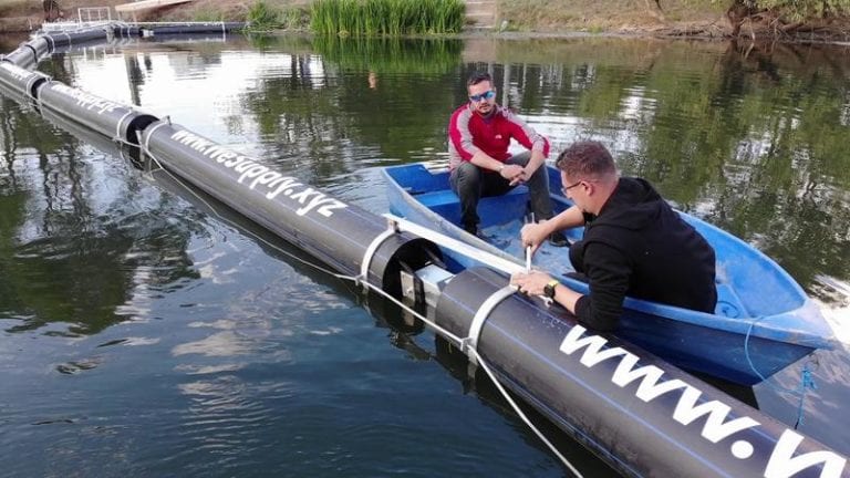 Doi IT-işti din Oradea au creat un sistem de curățare automată a râurilor