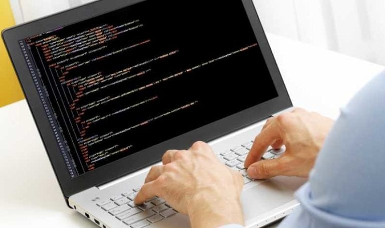 GitHub cumpără un motor de analiză de cod pentru programatori