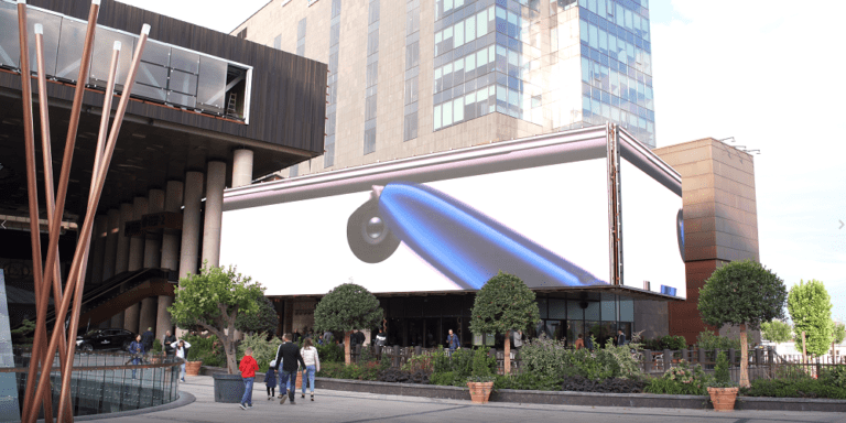Parteneriat Samsung și Iulius Town Timișoara – Cel mai mare ecran LED de exterior din Sud-Estul Europei