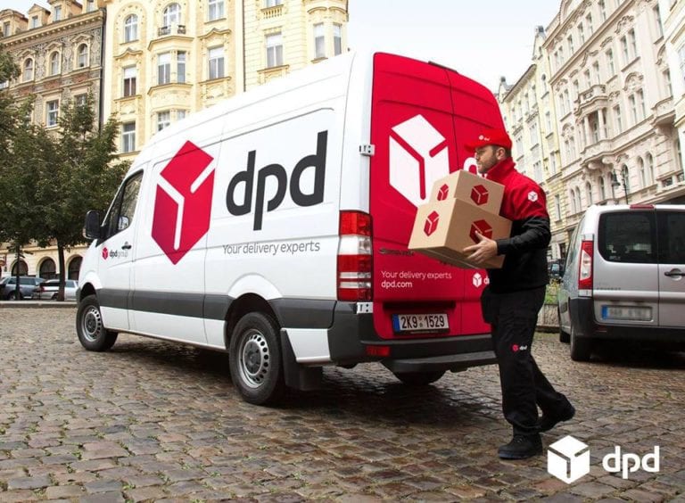 Clienţii serviciului de curierat DPD pot plăti direct cu cardul la livrarea produselor, în urma unui parteneriat cu Mastercard: În prezent, sunt disponibile peste 600 de dispozitive mPOS