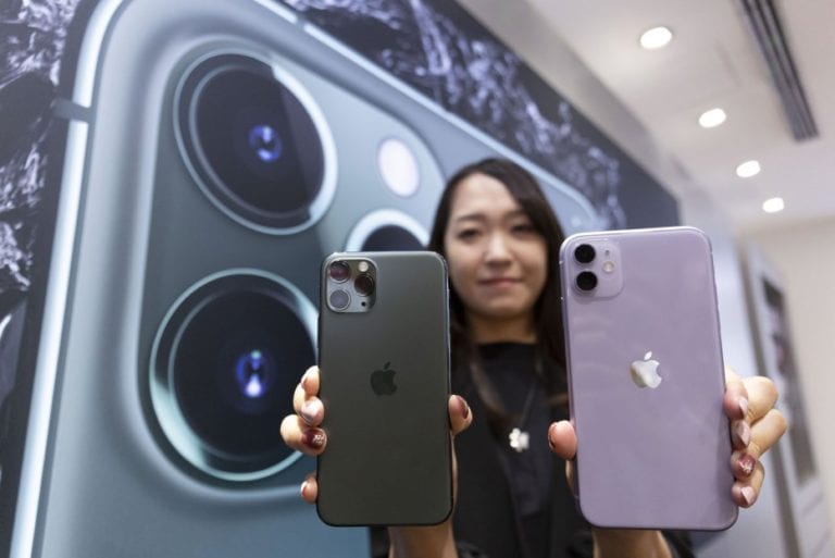 Câte zile trebuie să muncească un român pentru a-şi cumpăra un iPhone 11 Pro. Un elveţian lucrează doar 4,8 zile