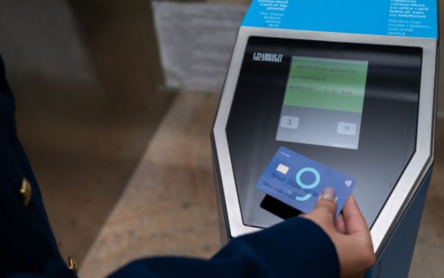 De astăzi, bucureştenii pot plăti contactless, direct la turnichete, pentru călătoriile cu metroul