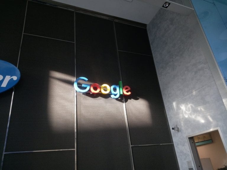 Google pregăteşte o soluţie de identitate digitală pentru Android şi discută cu guvernele lumii pentru implementare