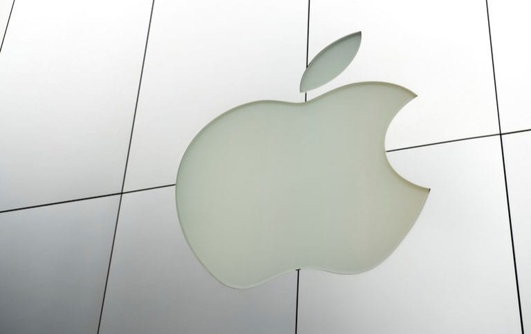 Apple elimină secțiunea de review-uri din magazinul său online