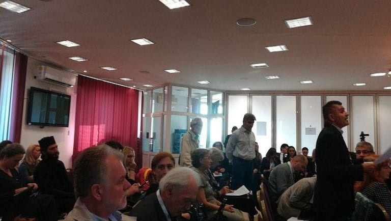 Dialog al surzilor despre tehnologia 5G: Stopați această urgie / Nu ne luați de proști / Radiațiile 5G scad fertilitatea