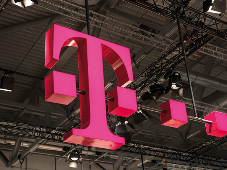 Deutsche Telekom, cea mai mare companie telecom din Europa, îşi reduce dividendele cu 14% pentru a acoperi costurile 5G