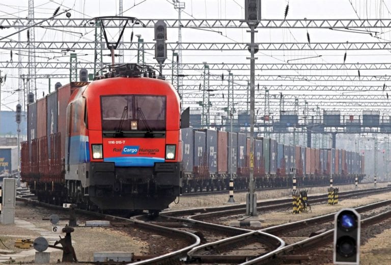 Compania de tehnologie Thales va moderniza un tronson de 110 kilometri de cale ferată în Ungaria