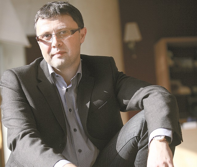 Surpriză, antreprenorii români încep să cumpere companii: Dan Ostahie, proprietarul Altex, preia compania de papetărie şi birotică RTC Proffice de la Oresa Ventures