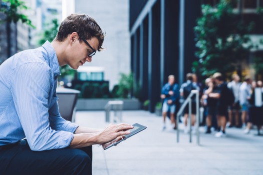 Studiu BCG și The Network: La nivel global, 61% dintre angajați consideră că locurile de muncă le vor fi afectate de tehnologie și de globalizare