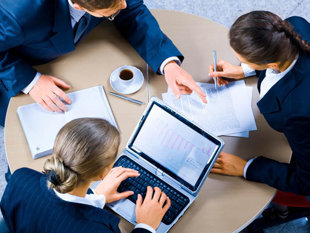 EY: Numărul de startup-uri a crescut cu 20% în 2019, la fel şi investiţia medie, dar investitorii şi companiile trebuie să profite mai mult de contextul extern favorabil şi să atragă investiţii mai mari în tehnologie