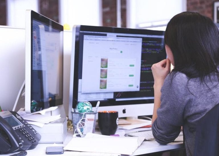 Câţi bani au câştigat firmele IT din vânzările de software