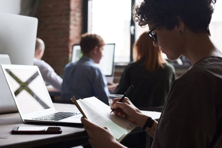 Accelerator prin care afacerile din România să colaboreze mai uşor cu cercetătorii din IT sau finanţe, lansat la Cluj