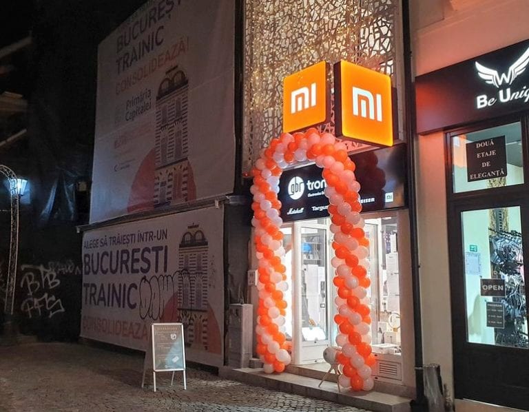 Chinezii de la Xiaomi, cunoscuți pentru telefoane și trotinete, au de acum magazin în centrul vechi al Capitalei