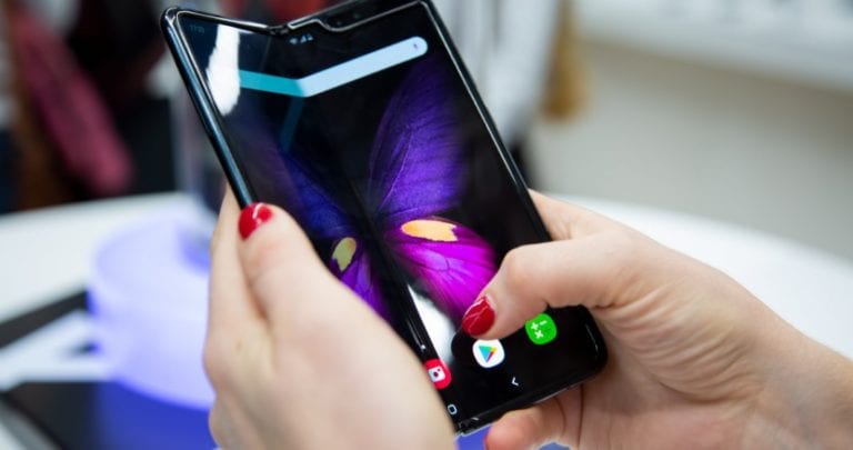 Samsung dezvaluie cate Galaxy Fold a vandut