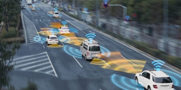 PwC: Crește numărul de autovehicule conectate la internet 4G și 5G. Platformele de mobilitate vor duce la scăderea parcului auto din Europa.