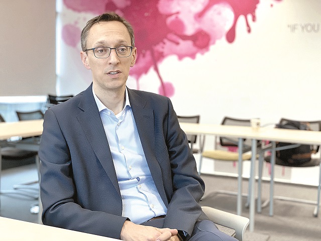 „Elefantul“ dansează din nou: Telekom surprinde în trimestrul patru cu dublarea profitului şi venituri mai mari cu 19%