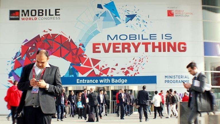 Coronavirusul anulează Mobile World Congress, cel mai mare târg de smartphone-uri. Barcelona pierde 500 milioane de euro