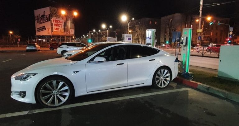 Cat ne costa sa incarcam o masina electrica in Romania