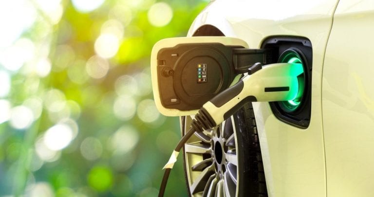 Romania primeste 53 MIL. euro pentru statii de incarcare a masinilor electrice