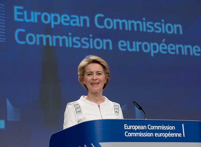 Ursula von der Leyen, preşedintele Comisiei Europene: Vrem sisteme de inteligenţă artificială „responsabile” şi sub control
