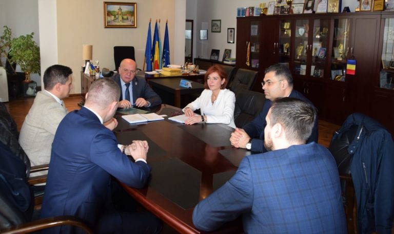 Proiect Smart City la Piatra Neamţ: Electrogrup digitalizează stațiile transportului public cu 21.1 mil. lei