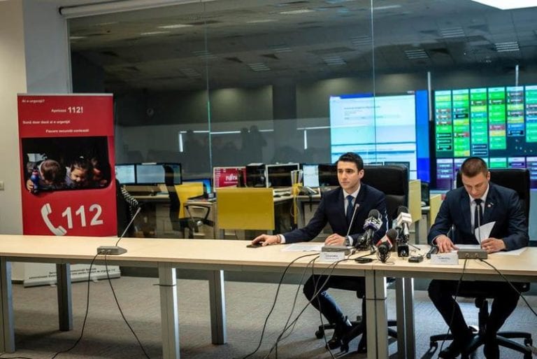 Aproape jumătate din apelurile la 112 de anul trecut au fost false. În total, 11,3 milioane de români au sunat la serviciul de urgențe