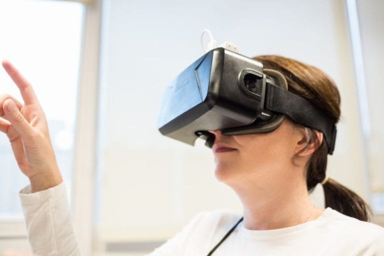 Facebook: Producţia de căşti Oculus va fi afectată de epidemia din China
