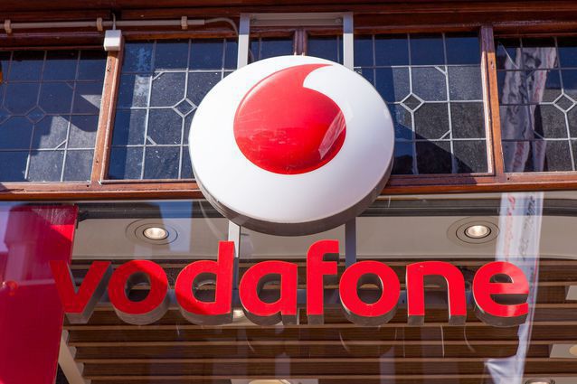 Criza coronavirus. Ce se întâmplă în reţeaua Vodafone / UPC după ce un număr semnificativ de angajaţi a început să lucreze de acasă: Creştere de 40% a traficului Netflix, 22% creştere a volumului de date descărcate prin net fix şi de 30% a traficului internaţional de voce