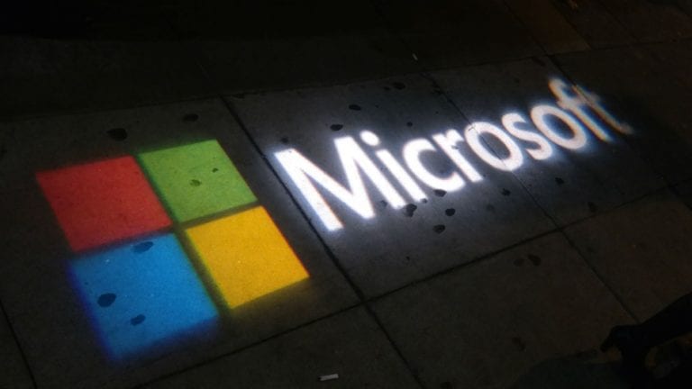 Microsoft anunta ca Xbox si Surface intra iarasi in productie Microsoft anunta ca Xbox si Surface intra iarasi in productie