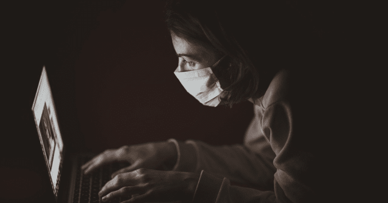 Colliers: situația actuală poate crea oportunități viitoare mizând pe online