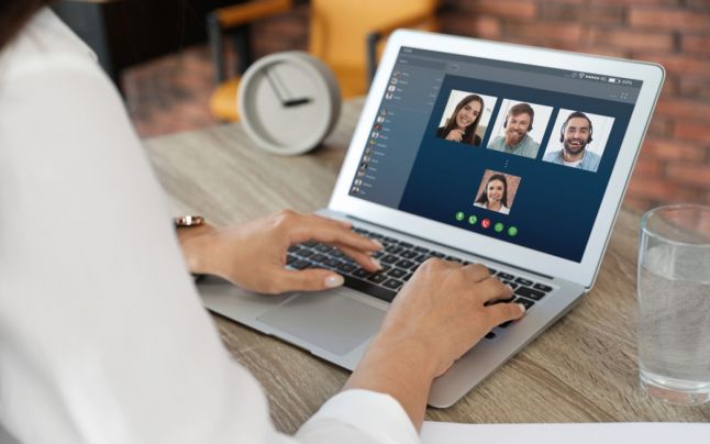 Cum participăm la videoconferinţe, de acasă, fără riscuri de securitate. 11 sfaturi de la un specialist ESET