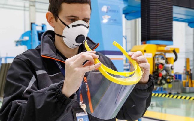 Încă o mare companie se alătură luptei împotriva COVID-19. Airbus produce viziere pentru spitale, prin imprimare 3D